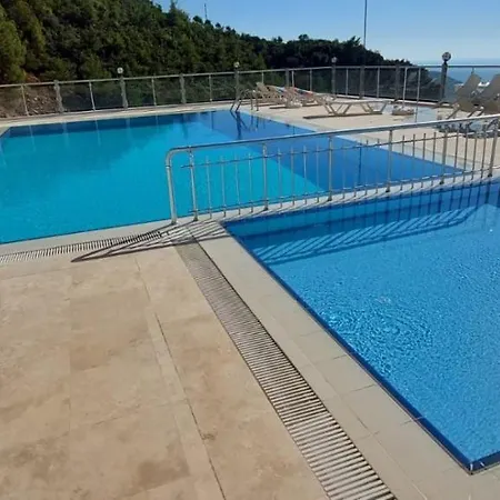 Bektas Hill Hotel *